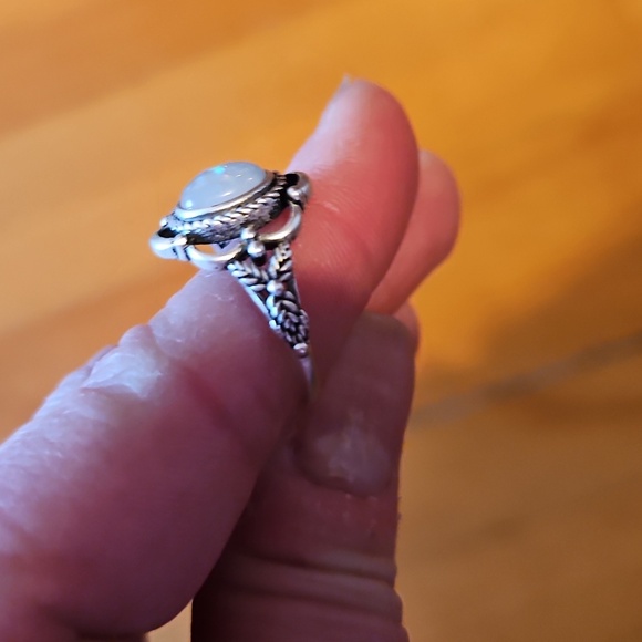 Silver Tone Opal Ring, Vintage Vibe, Size 6, NWOT - Picture 12 of 13